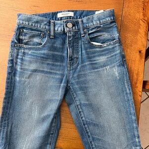 Moussy distressed jeans size 25